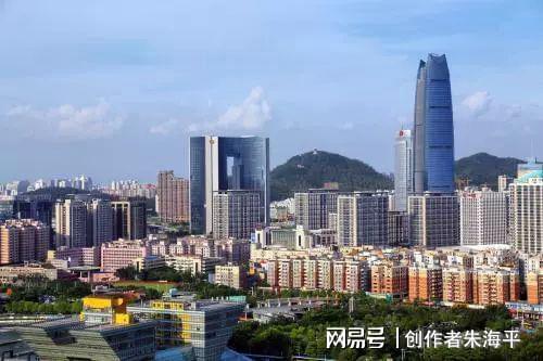 广东，向亲爱的听众朋友们致敬